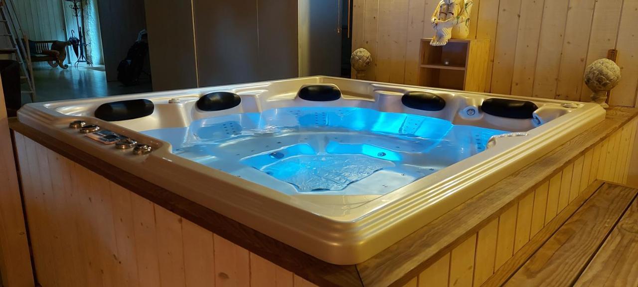 Le Mas De Rigoulac Chambre Zen Spa Sur Reservation Bouyssounouse Bagian luar foto